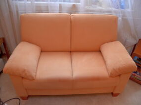 2 - Sitzer Mikrofaser Couch nach der Polsterreinigung